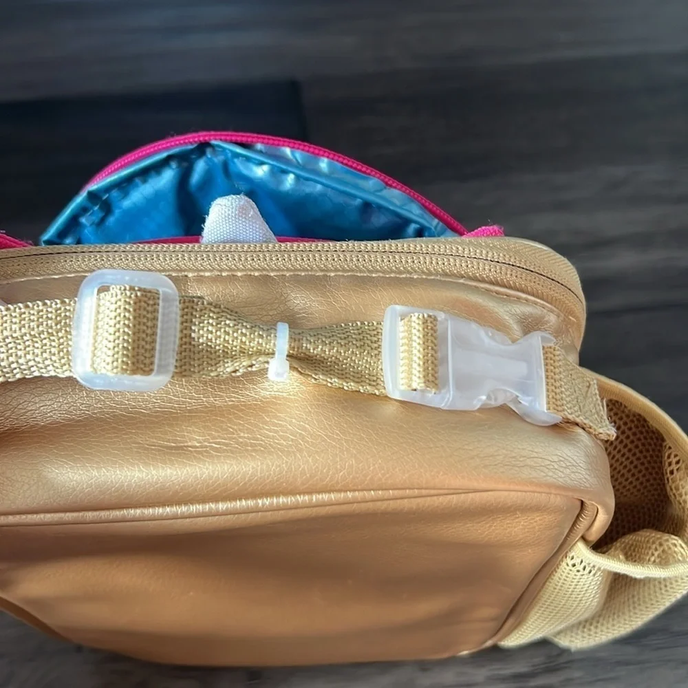 Googly eye unicorn metallic gold like lunchbox